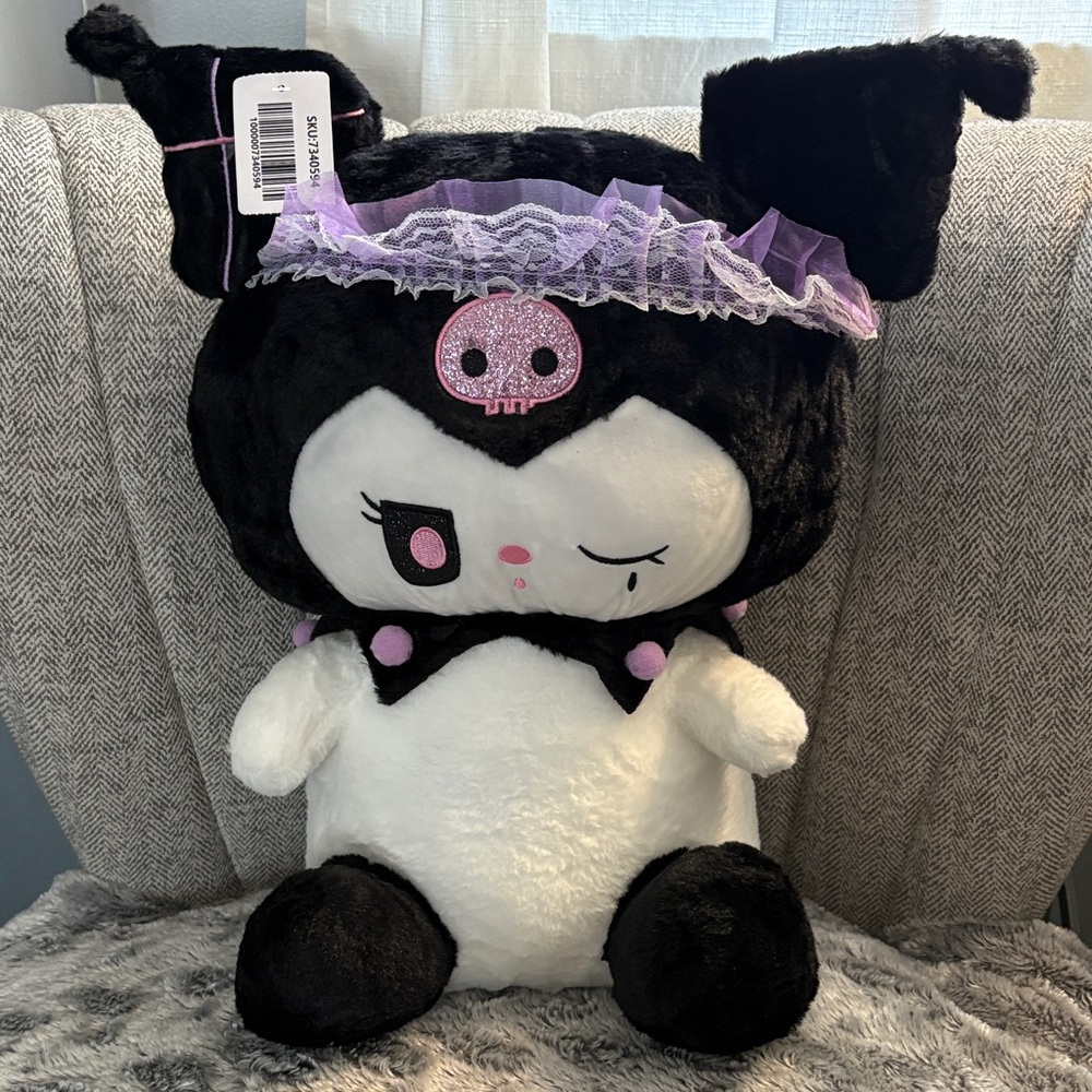 Kuromi With Blanket
